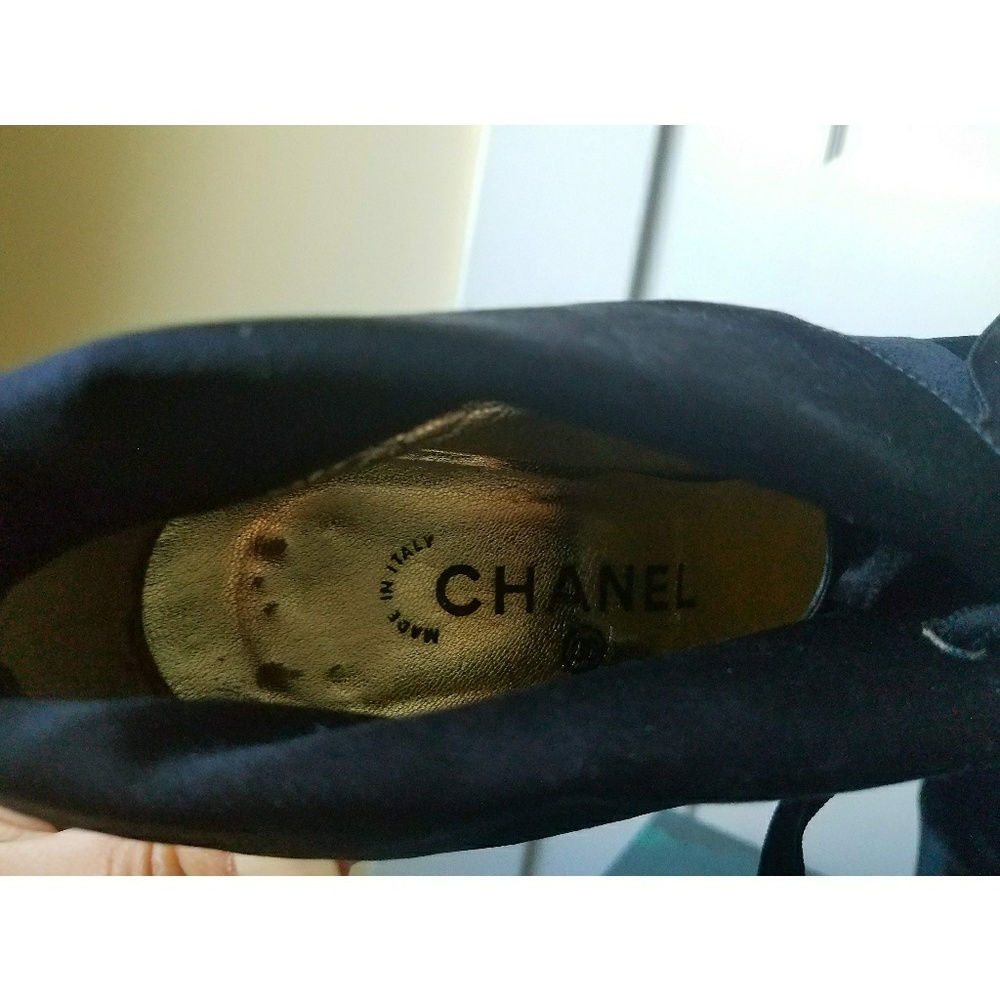 VINTAGE CHANEL Black Velvet and Silk Ankle Boots - Picture 6 of 7